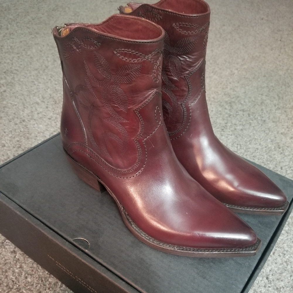Frye Shane embroidered boots